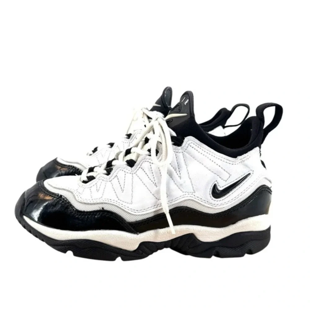 Nike Air Trainer Patrol Women's Athletic Shoes Size 7 EUR 38 White‎ and Black